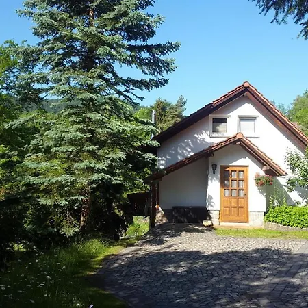 Am Schleifenbach 2 * Saalfeld Saale